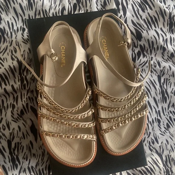 靴 CHANEL Mules Sandals Gold Chain T-Strap CHANEL SANDALS MULES SHOES BLACK-LEATHER WITH GOLD CHAIN